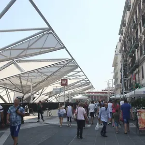 Bed & Breakfast Garibaldi Station 2punto0, Naples